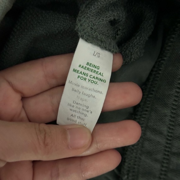 Aerie Women Green Twill Sweat Shorts Elastic Waist size L - Picture 8 of 8